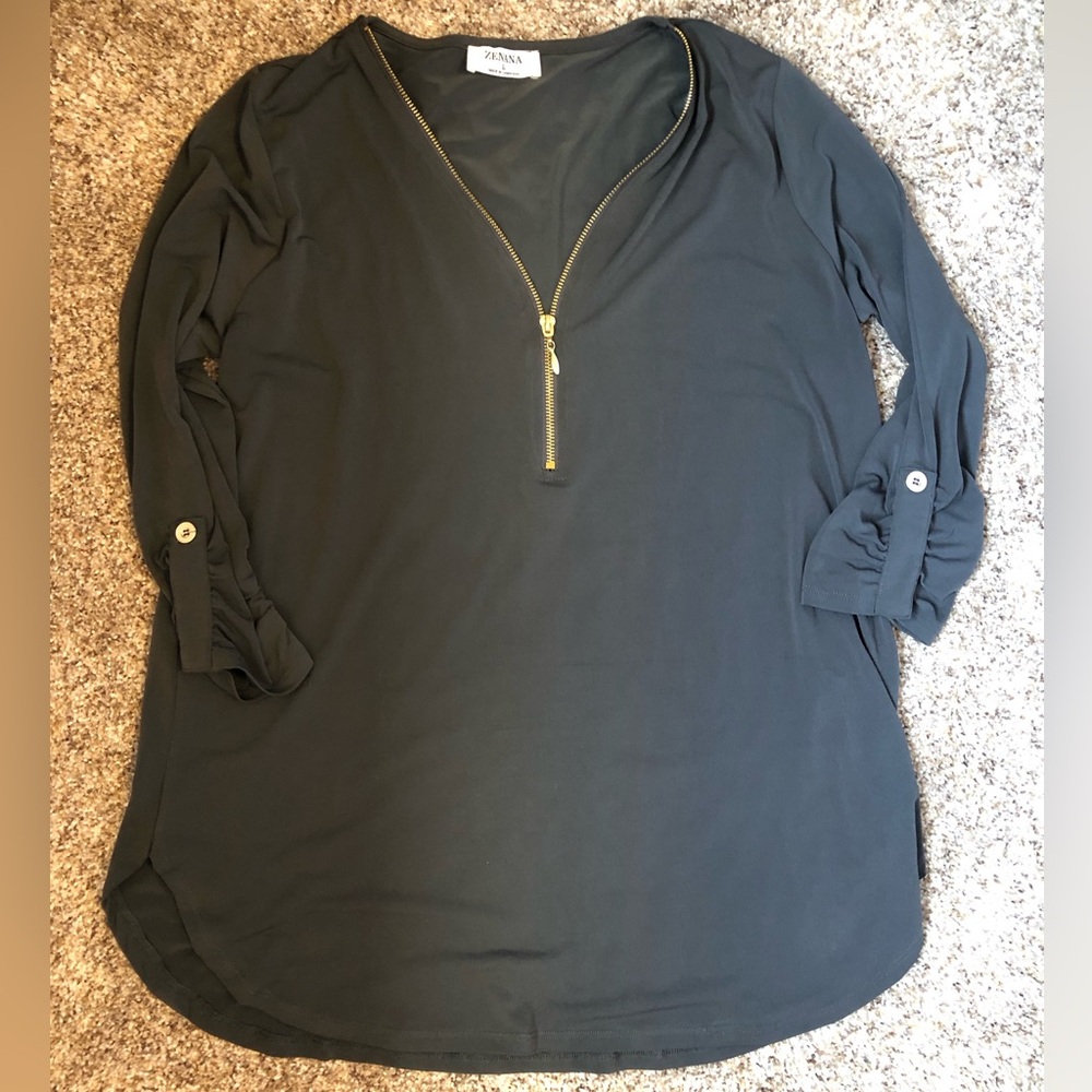 NWOT Zenana Zipper Front 3/4 Sleeve Top
